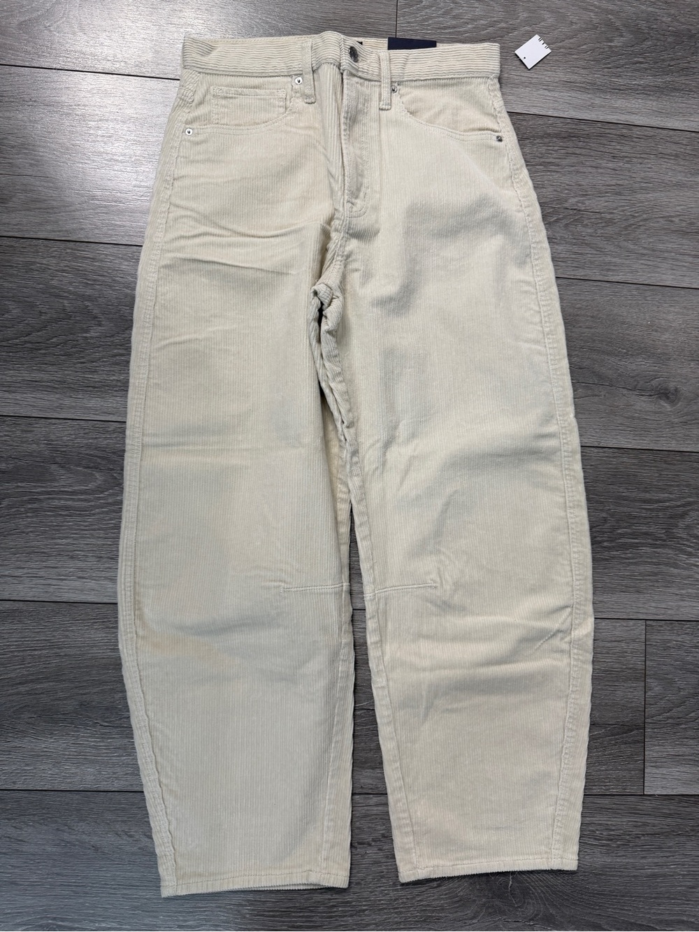 Gap Factory Women’s High Rise Barrel Corduroy Pants NWT Size 28 Regular